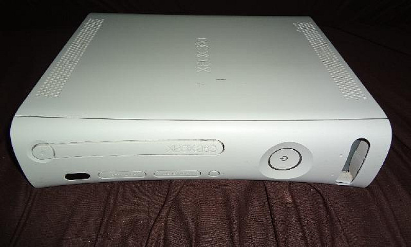 Xbox 360 Arcade Desb...