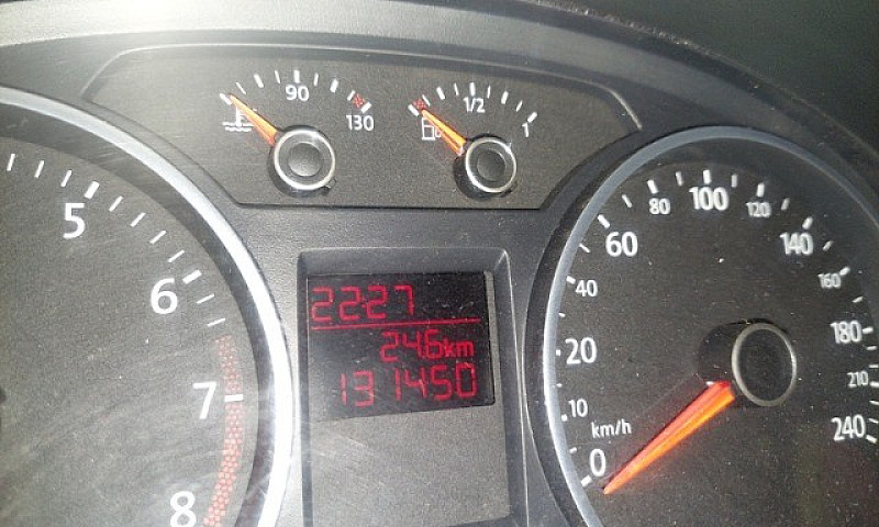Volkswagen Voyage 1....