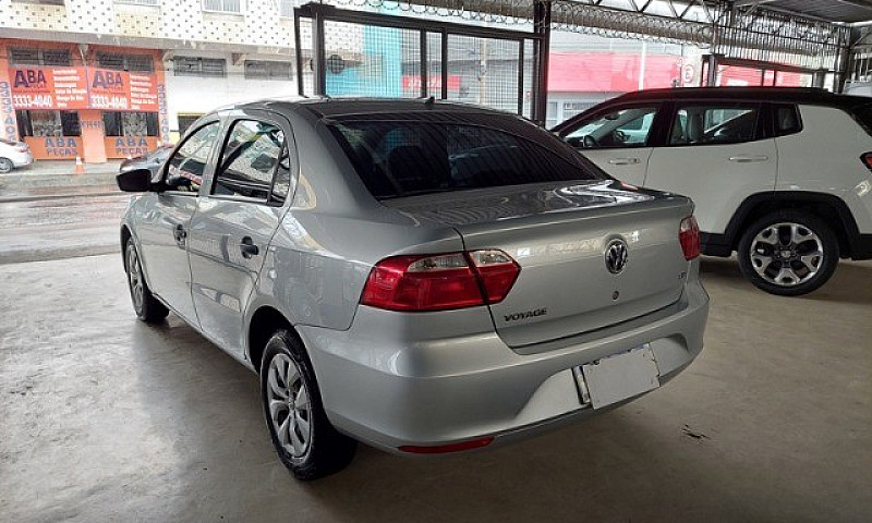 Volkswagen Voyage 1....