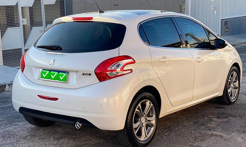 Peugeot 208 Griffe 2...