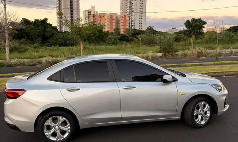 Chevrolet Onix Plus ...