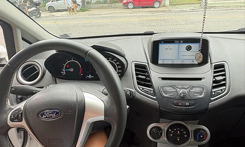 Ford Fiesta Se Plus ...