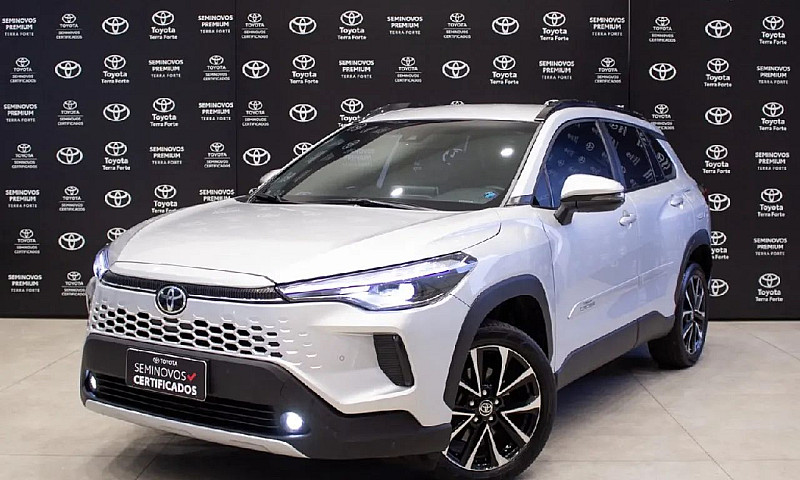 Toyota Corolla Cross...