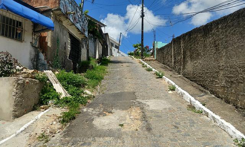 Casa Ótima Localizaç...