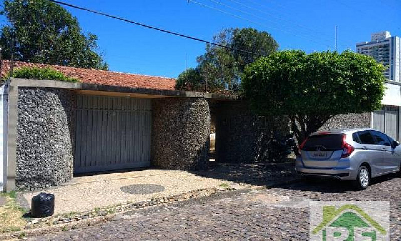 Casa Com 3 Dormitóri...