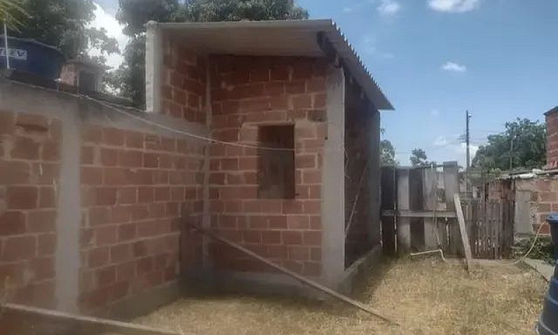 Terreno De Fundos Co...