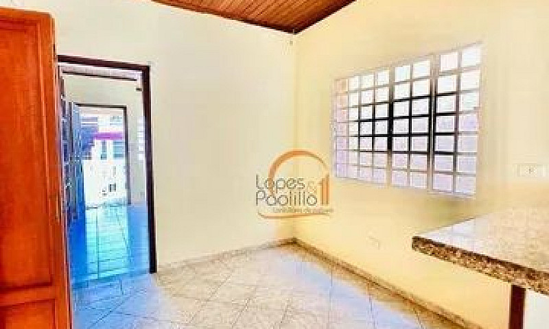 Casa Com 3 Dormitóri...