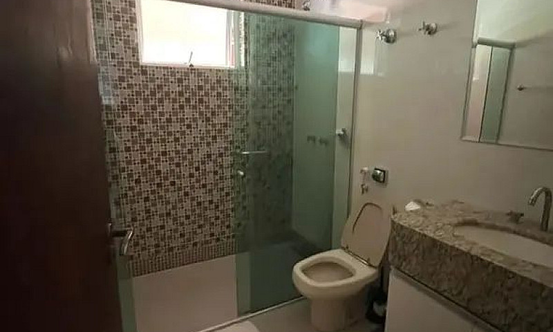 Casa De Condomínio P...