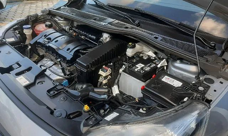 Peugeot 208 Active 1...