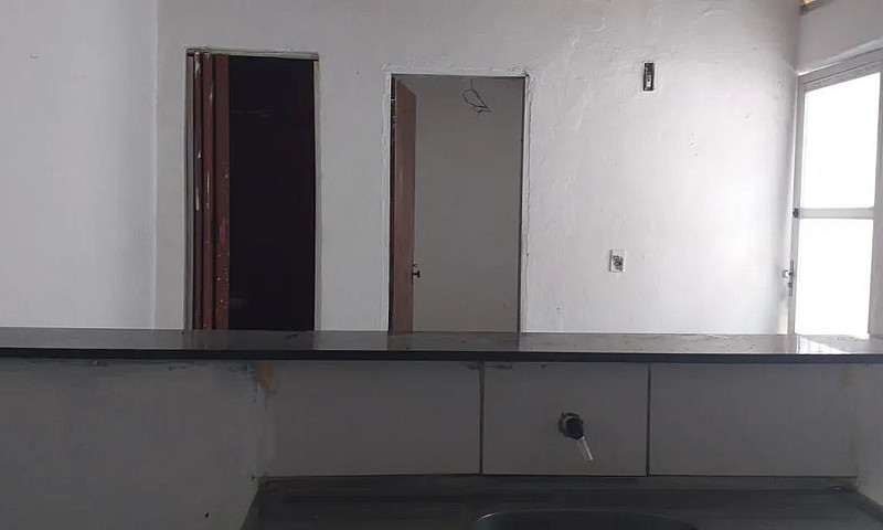 Aluga Se Uma Casa...