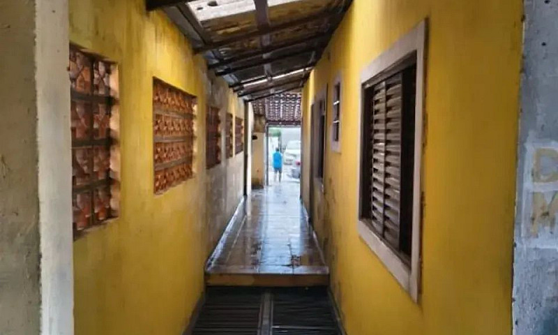 Casa Com 3 Dormitóri...