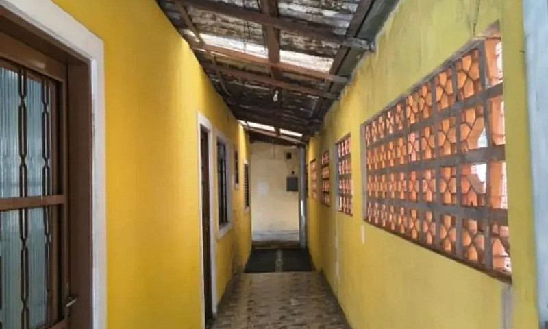 Casa Com 3 Dormitóri...