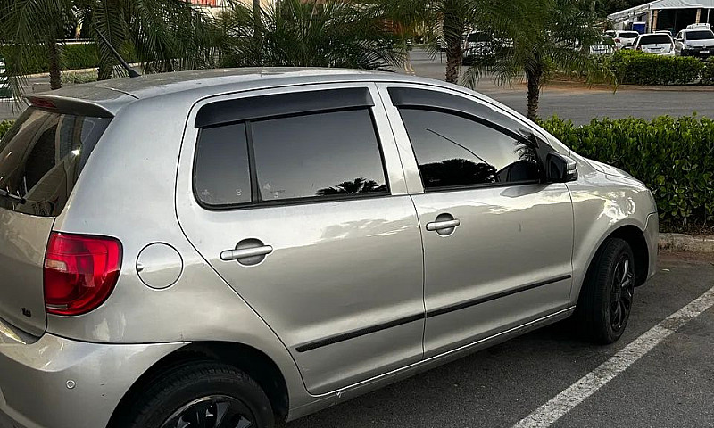 Volkswagen Fox 1.6 M...