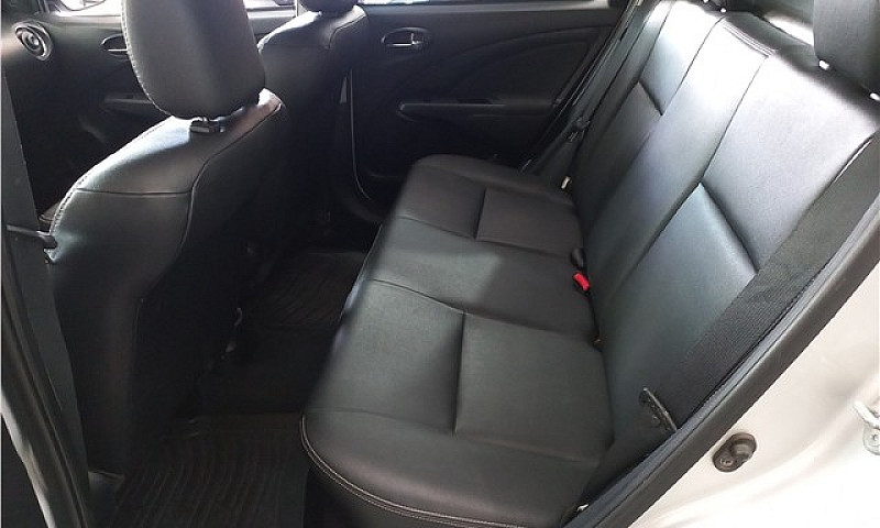 Toyota Etios 2016 1....