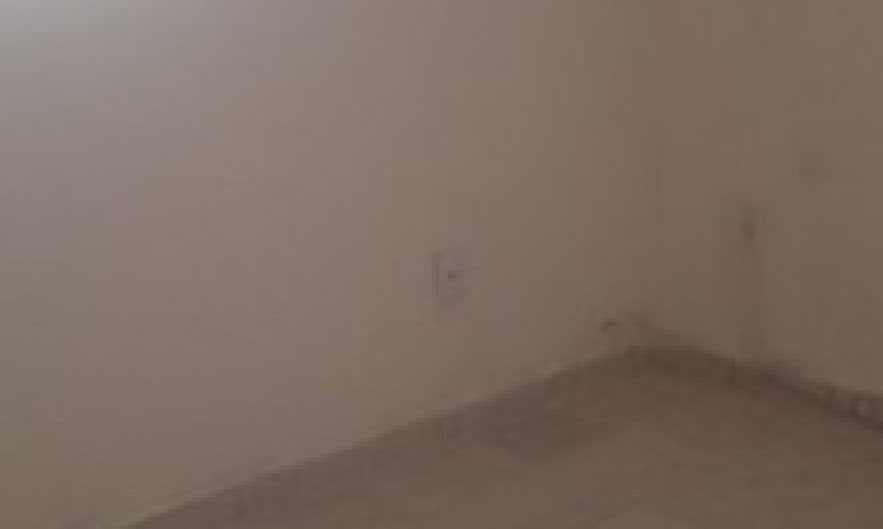 Alugo Casa Em Cobilâ...