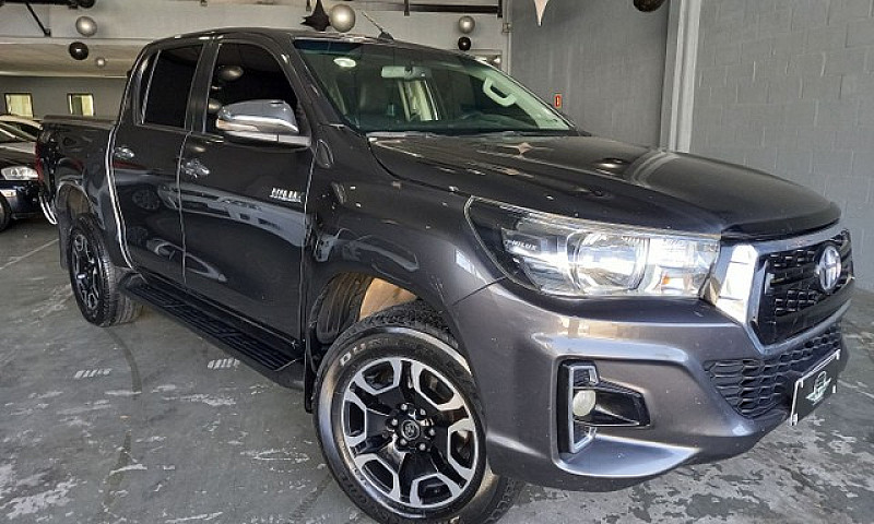 Toyota Hilux 2.8 Srx...