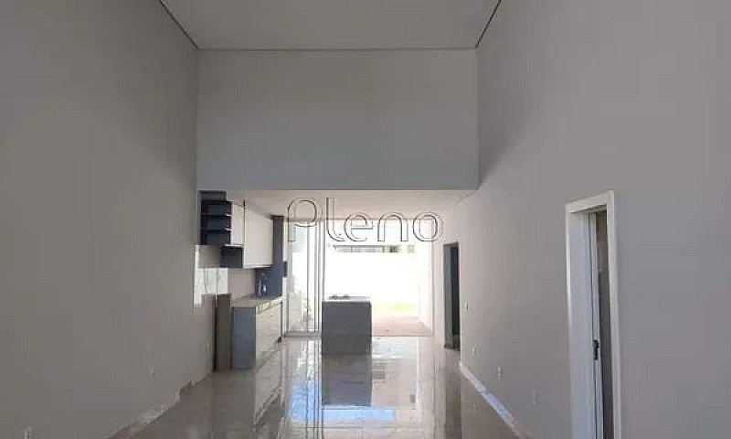 Casa Á Venda Com 3 Q...