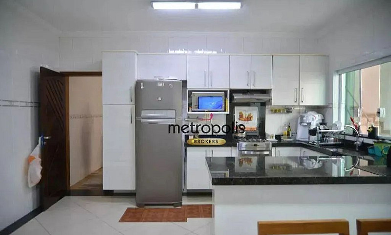 Sobrado À Venda, 300...
