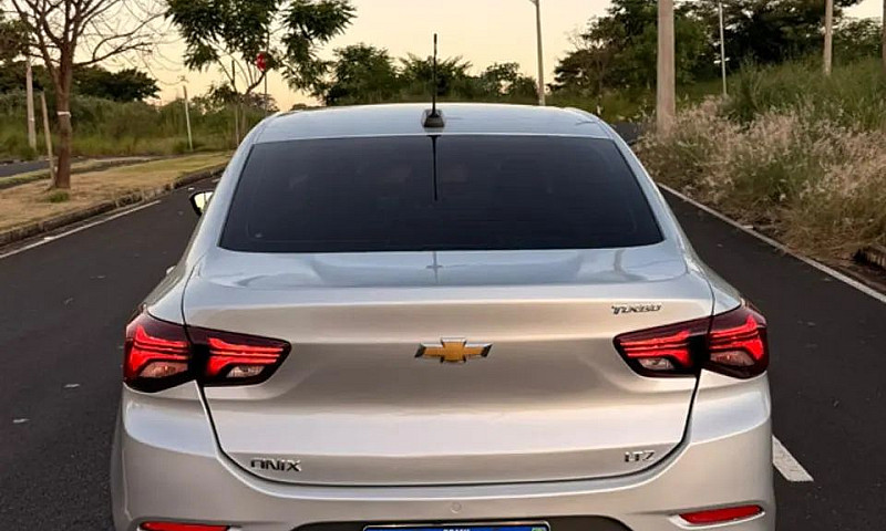 Chevrolet Onix Plus ...