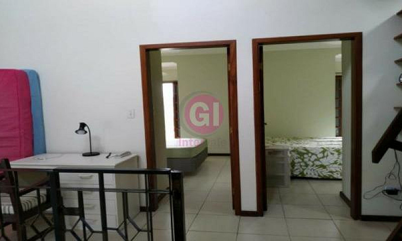 Aluguel/ Casa 240M²/...