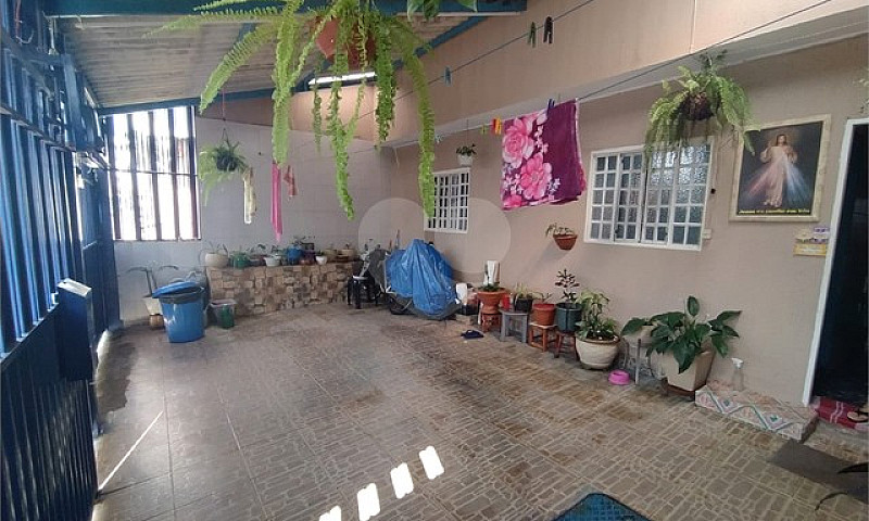 Casa À Venda Com 2 D...
