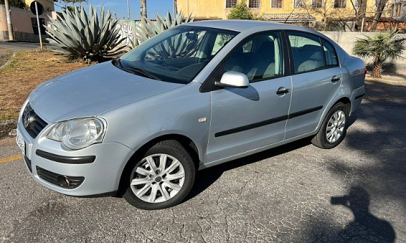 Polo 1.6 Sedan...