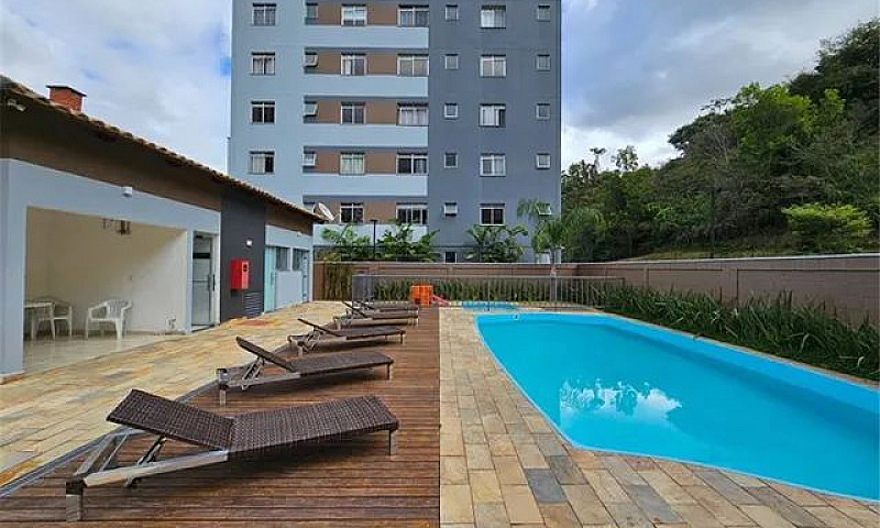 Apartamento 2/4 No E...