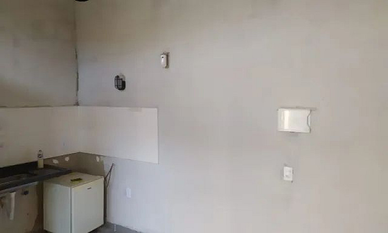 Vendo Prédio Com 4 L...