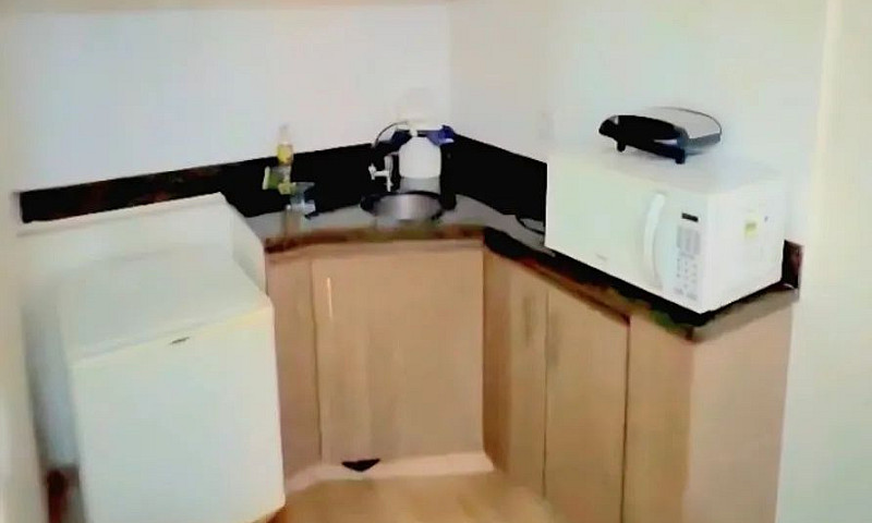 Este Apartamento Fla...
