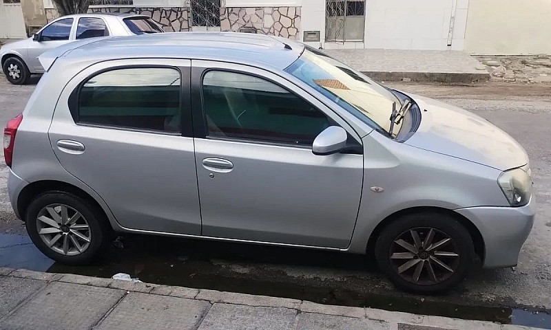 Toyota Etios Xs 1.5 ...