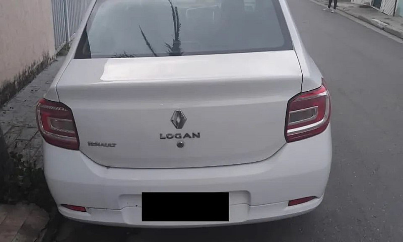 Renault Logan Authen...