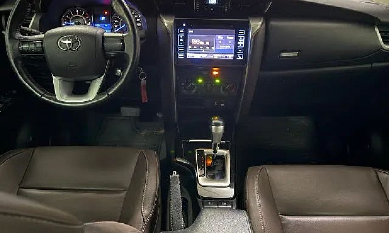 Toyota Hilux Sw4 Sr ...