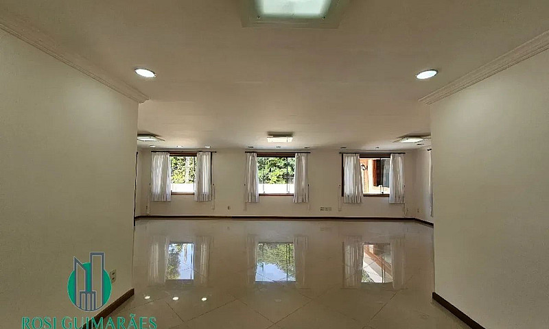 Casa Linear Condomin...