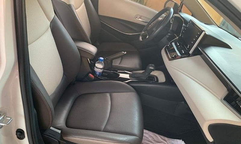 Corolla Altis Hybrid...