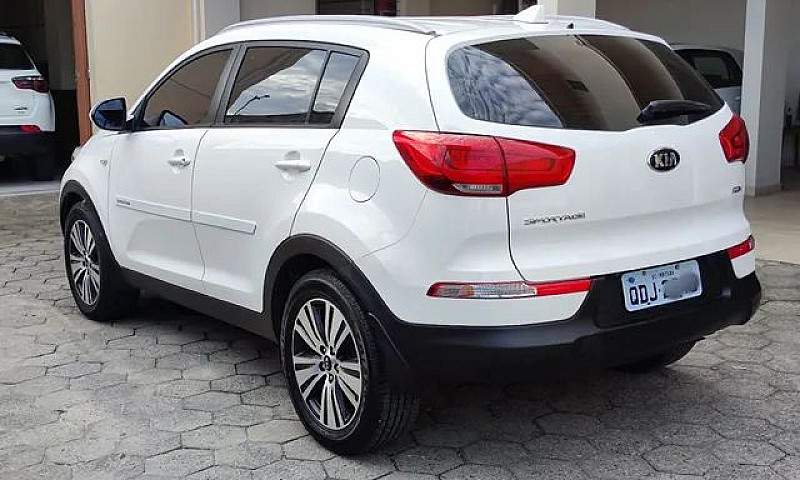 Kia Sportage Lx 2015...