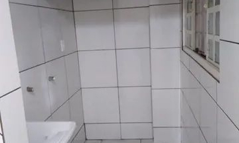 Alugo Casa De Fundo ...