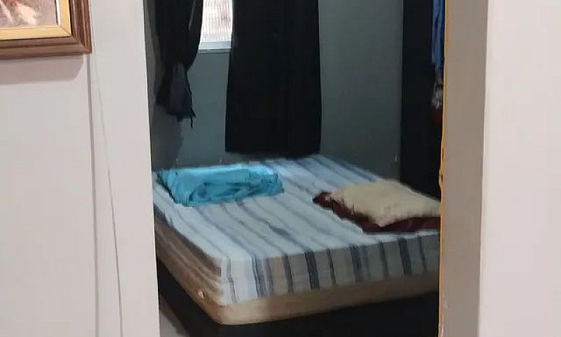 Aluga-Se Uma Casa No...