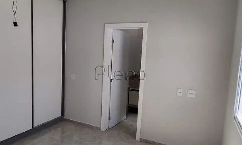Casa Á Venda Com 3 Q...