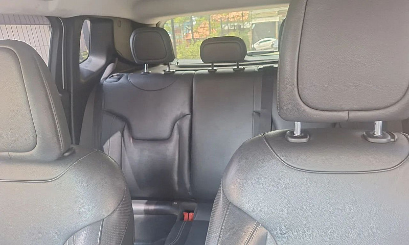 Jeep Renegade Longit...