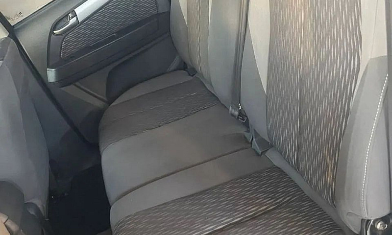 Chevrolet S10 Pick-U...