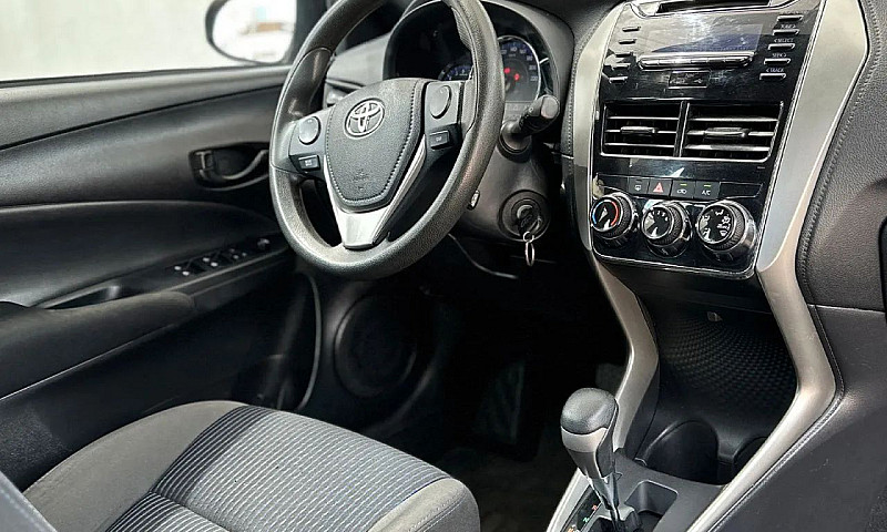 Toyota Yaris Xl 1.3 ...