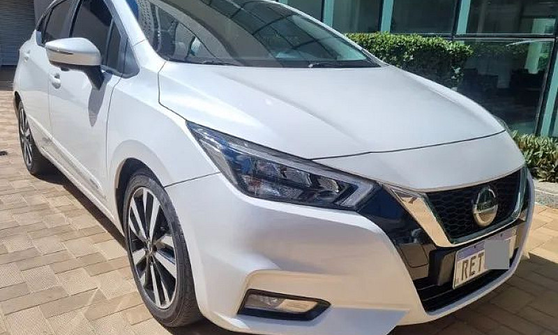 Nissan Versa Exclusi...