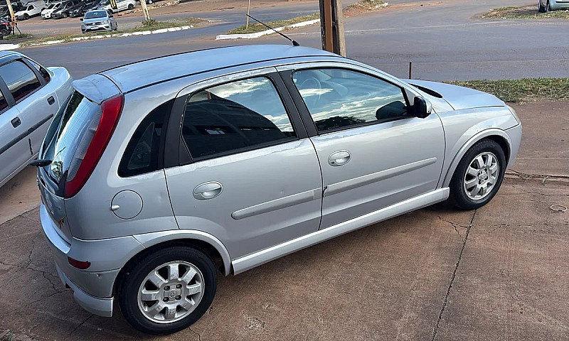 Chevrolet Corsa Hatc...