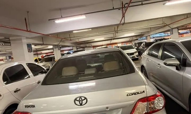 Toyota Corolla Gli 1...