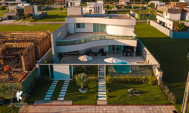 Casa De Condomínio P...