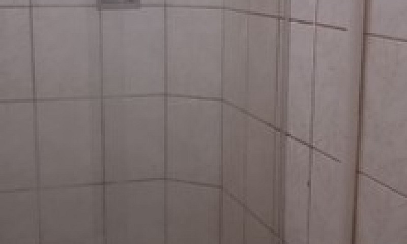 Alugo Casa Em Cobilâ...