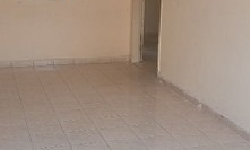 Alugo Casa Em Cobilâ...