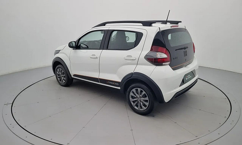 Fiat Mobi Trekking 1...