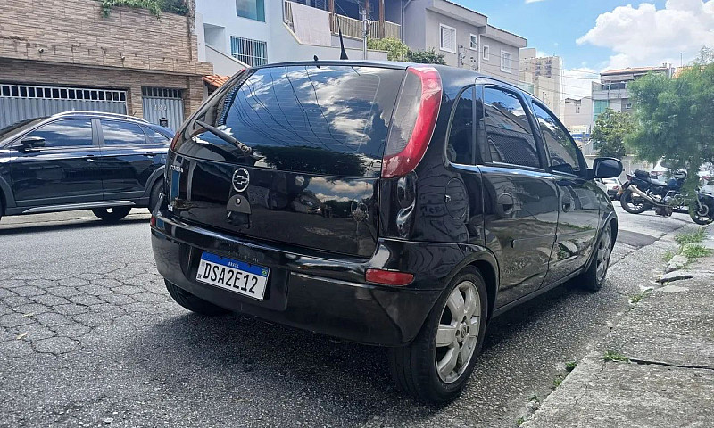 Chevrolet Corsa Hatc...