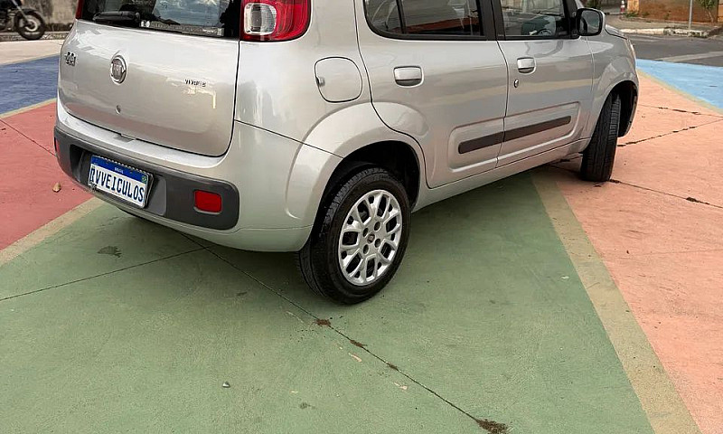 Fiat Uno Vivace Cele...